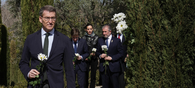 El presidente del Partido Popular, Alberto Núñez Feijóo, en el acto del Día Europeo de las Víctimas del Terrorismo en el Bosque del Recuerdo