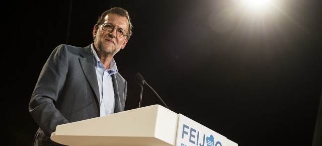 Rajoy durante un mitin en O Carballiño (Ourense)