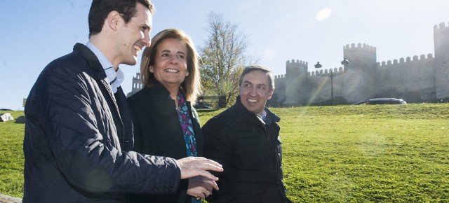 Acto sobre pensiones en Ávila con Fátima Báñez y Pablo Casado