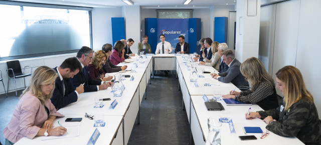 García Egea, preside una reunión de coordinación con portavoces parlamentarios autonómicos