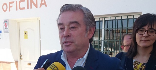 José Manuel Barreiro durante su visita a Baza (Granada)