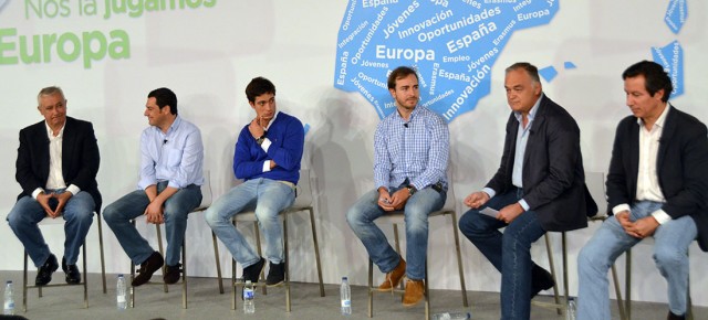 Los vicesecretarios generales en un acto de NNGG en Sevilla