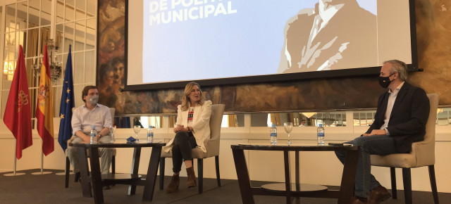 Ana Beltrán, José Luis Martínez-Almeida  y Jorge Azcón en el I Foro de Política Municipal Pepe Núñez