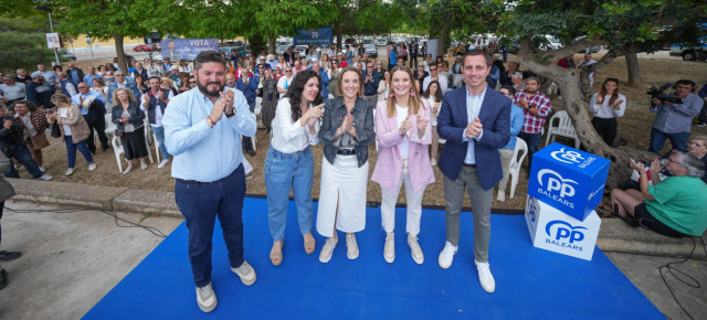 Cuca Gamarra al finalizar el acto.