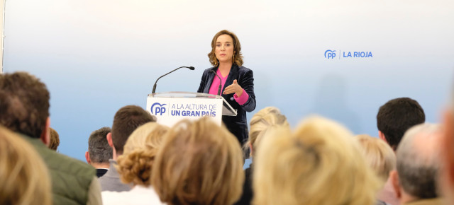 La secretaria general del PP, Cuca Gamarra, durante el acto 