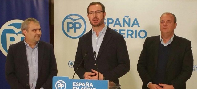El vicesecretario de Sectorial, Javier Maroto, en la Junta Directiva del PP de Badajoz