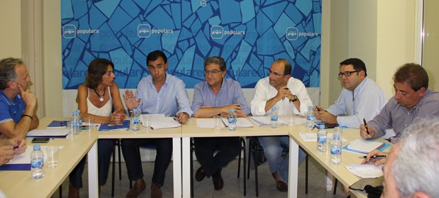 Reunión con el equipo de Campaña del Partido Popular de Cataluña en la provincia de Girona