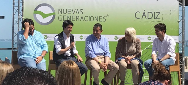 Diego Gago participa en un acto de Nuevas Generaciones en Cádiz