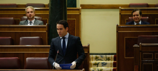 Teodoro García Egea durante su intervención en la sesión de control al Gobierno.