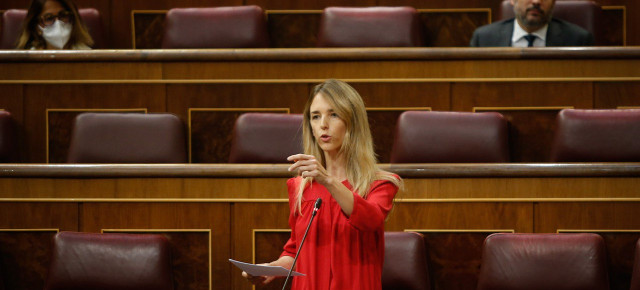 Cayetana Álvarez de Toledo durante su intervención en la sesión de control al Gobierno. 