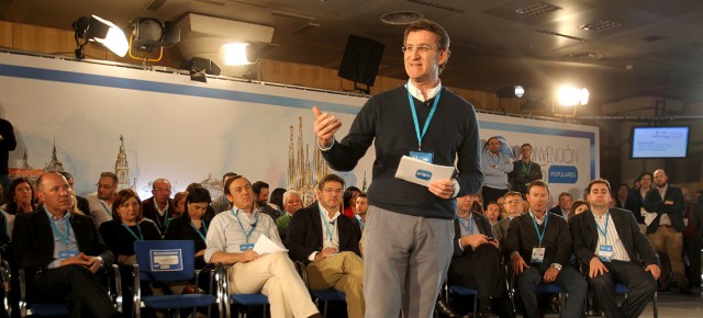 Alberto Núñez Feijóo durante su intervención en la Plaza de la Constitución