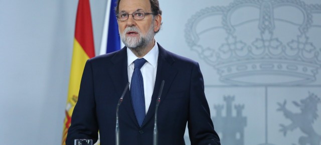 El presidente del Gobierno, Mariano Rajoy, compadece tras la reunión del Consejo de Ministros