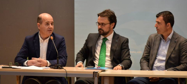 Secretario Ejecutivo del Partido Popular en el Exterior, Ramón Moreno junto al Presidente del PP de Canarias Asier Antona