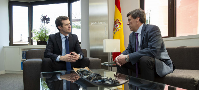 Pablo Casado se reúne con Juan Carlos Quer