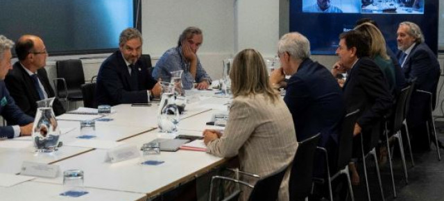 El vicesecretario de Asuntos Económicos, Juan Bravo, durante la reunión con consejeros de Energía