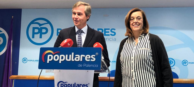 Antonio González Terol y Mª Ángeles Armisen, en rueda de prensa desde Palencia