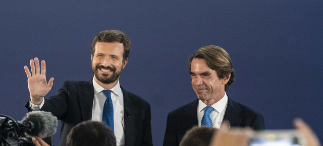 Pablo Casado y José María Aznar en la cuarta jornada de la Convención Nacional del PP en Sevilla