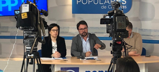 Reunión de la secretaria de Emigración del Partido Popular, Ana Vázquez Blanco, y Asier Antona