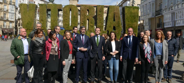 Titulares Pablo Casado en Vitoria