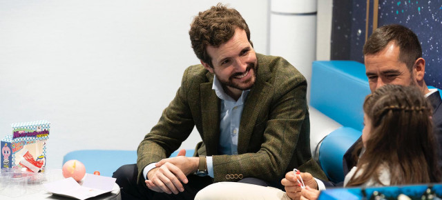 Pablo Casado en la Fundación CRIS