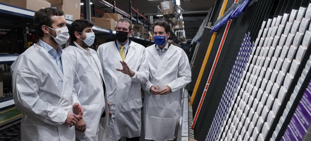 Pablo Casado tras su visita a la empresa de distribución farmacéutica HEFAME en Murcia