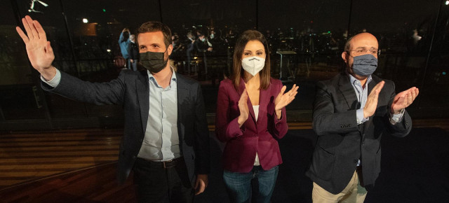 El presidente del Partido Popular, Pablo casado junto a Alejandro Fernández y Lorena Roldán