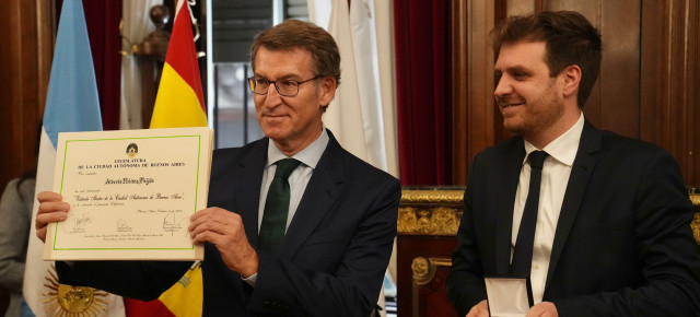 El presidente del PP, Alberto Núñez Feijóo, recibe la distinción de visitante ilustre de la Ciudad Autónoma de Buenos Aires