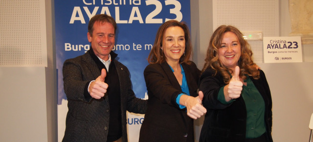 Cuca Gamarra junto a Borja Suárez y Cristina Ayala en el acto de presentación de Ayala como candidata a la alcaldía de Burgos