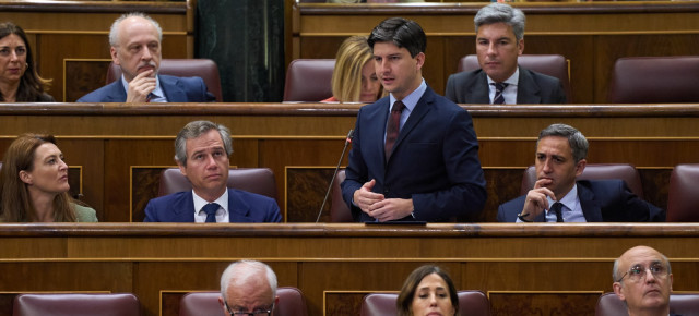 Diego Gago durante la sesión e control en el Congreso