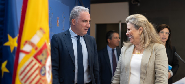 Bendodo durante la rueda de prensa en el Congreso
