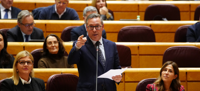 Alfonso Serrano en el Senado