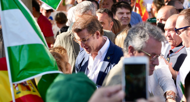 Alberto Núñez Feijóo clausura un mitin en Granada