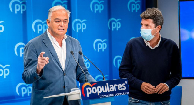 Esteban González Pons presenta el lema y el logo de campaña del XX Congreso Nacional junto a Carlos Mazón