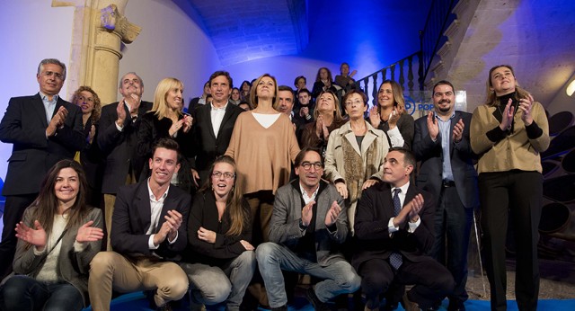 María Dolores de Cospedal con los candidatos del PP de Baleares a las elecciones generales