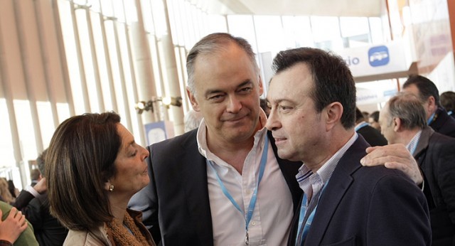 Esteban González Pons y Manuel Cobo en la Convención Nacional 