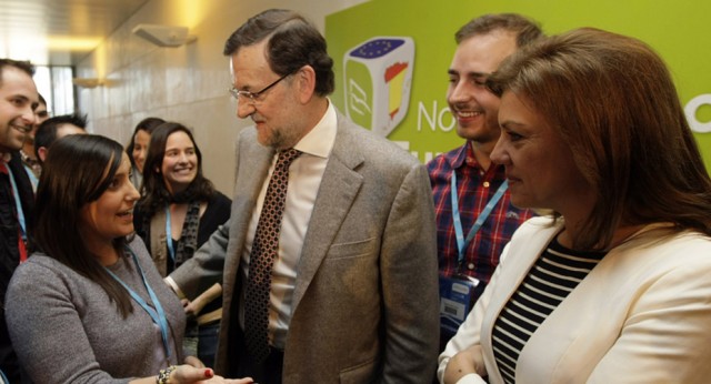 Rajoy con Beatriz Jurado y NNGG 