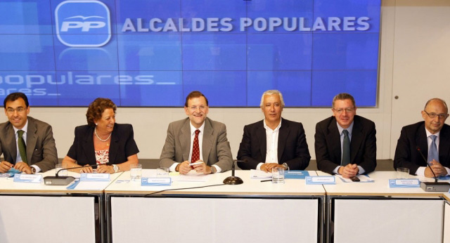 Mariano Rajoy con los alcaldes del Partido Popular