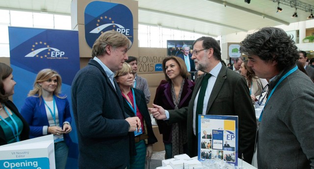 Tono López Isturiz , Secretario General del PPE, junto al Presidente Mariano Rajoy y Jorge Moragas 