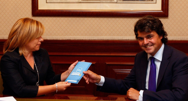 Jorge Moragas y Elena Valenciano para tratar la presidencia de España en la Unión Europea.