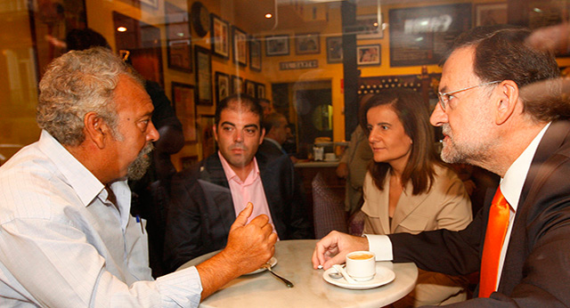 Mariano Rajoy  mantiene un encuentro con el autónomo Manuel Romero 