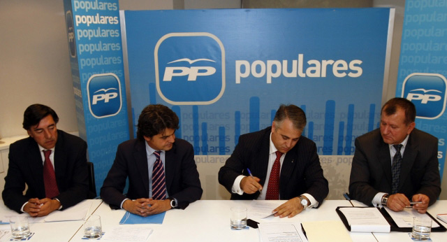 Firma de un protocolo de colaboración entre el PP y el PDL de Rumanía