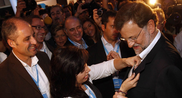 Y llega el momento de ponerse la chapa de Alicia Sánchez Camacho