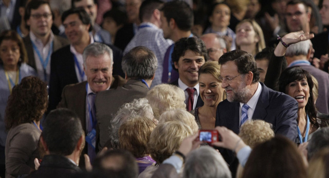 Sesión de Clausura de la Convención Nacional del PP: Mariano Rajoy con María Dolores de Cospedal y Alicia Sánchez Camacho
