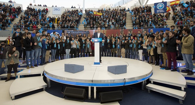 Mariano Rajoy en el acto de central de campaña en Madrid