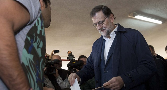 Mariano Rajoy ejerce su derecho al voto