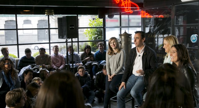 Acto de Nuevas Generaciones: &quot;Los jóvenes opinan&quot;