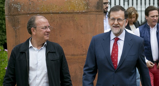 Mariano Rajoy con José Antonio Monago en Badajoz