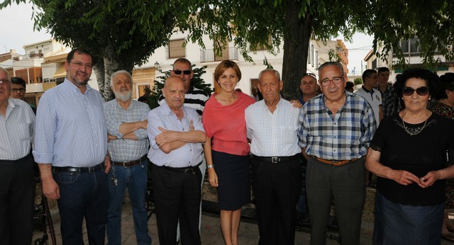 Mª Dolores Cospedal visita el municipio toledano de La Villa de Don Fadrique