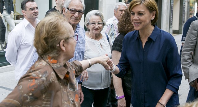 María Dolores de Cospedal visita Girona