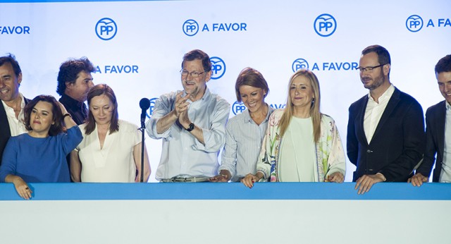 Mariano Rajoy celebra los resultados del 26J en el balcón de Génova 